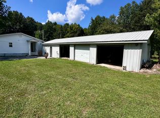 5400 Wolf River Dock Rd, Albany, KY 42602