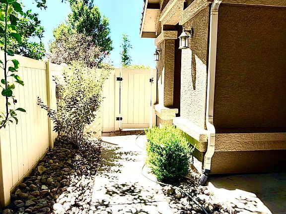 2nd image of 11015 Lamour Ln