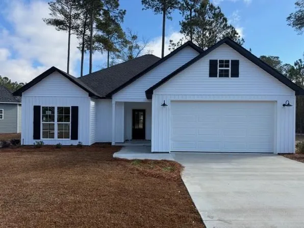 35 Sloans Village Way SE, Moultrie, GA 31788