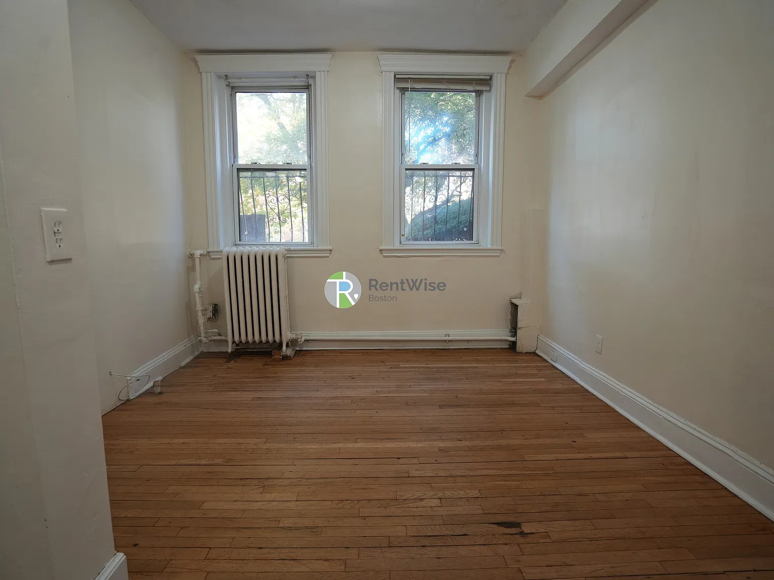 3 bed, 1.0 bath, $2,800 — Photo 2