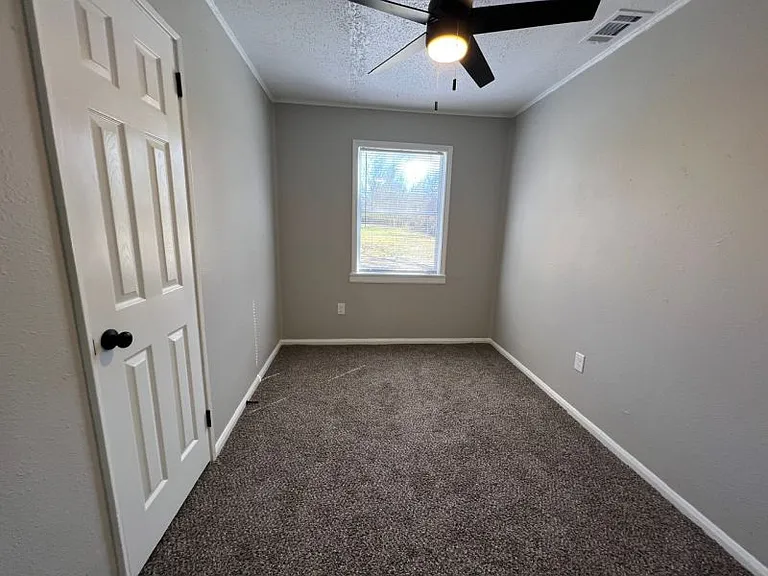1267 Canfield Ave — Photo 3