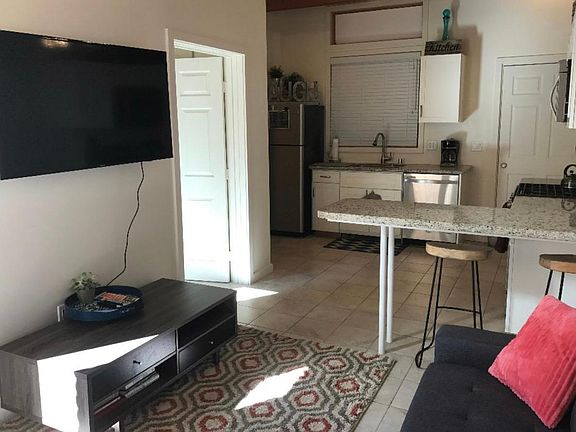 5th image of 724 Tangiers Ct #B