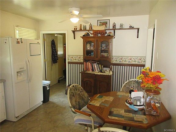 3rd image of 9011 Circlewood Dr