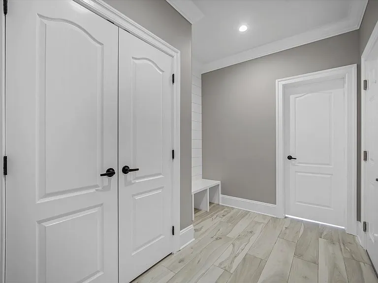1049 Stillwater Rd — Photo 23