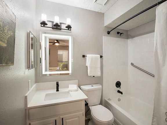 3rd image of 2311 W Parmer Ln #73582
