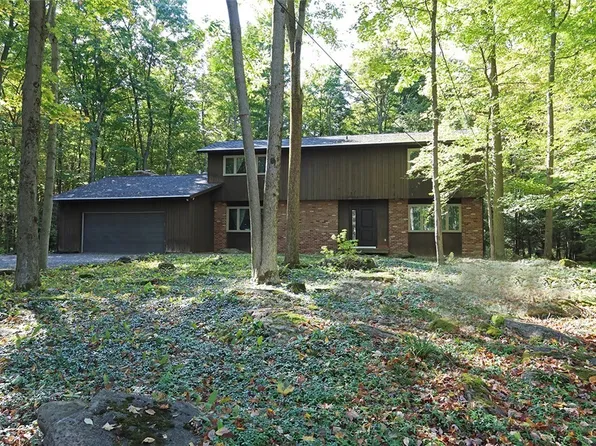 4742 Limberlost Ln, Manlius, NY 13104