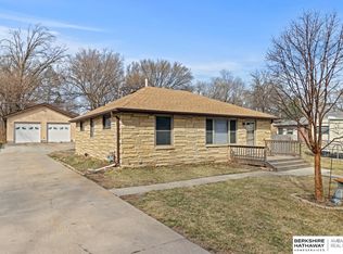 621 S 53rd St, Lincoln, NE 68510
