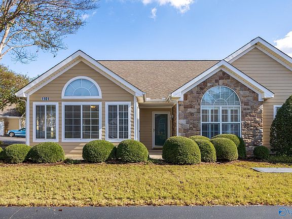 3rd image of 1101 Cathedral Cir Unit 1101