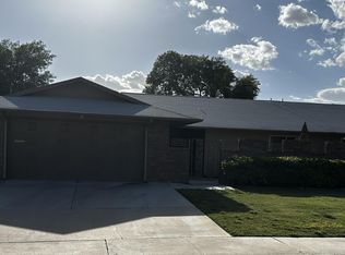 18442 N 104th Ave, Sun City, AZ 85373