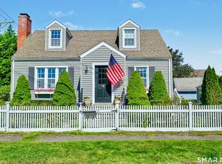 11 Oldfield Drive, Fairfield, CT 06824
