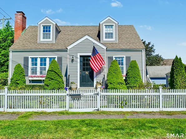11 Oldfield Drive, Fairfield, CT 06824