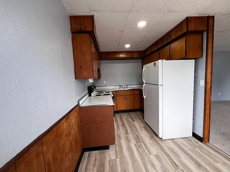 204 W Washington St #2 — Photo 6