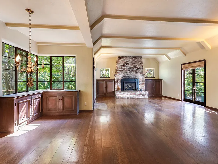 1434 Fernwood Dr — Photo 10