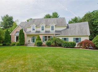 3 Nilas Way, Simsbury, CT 06070