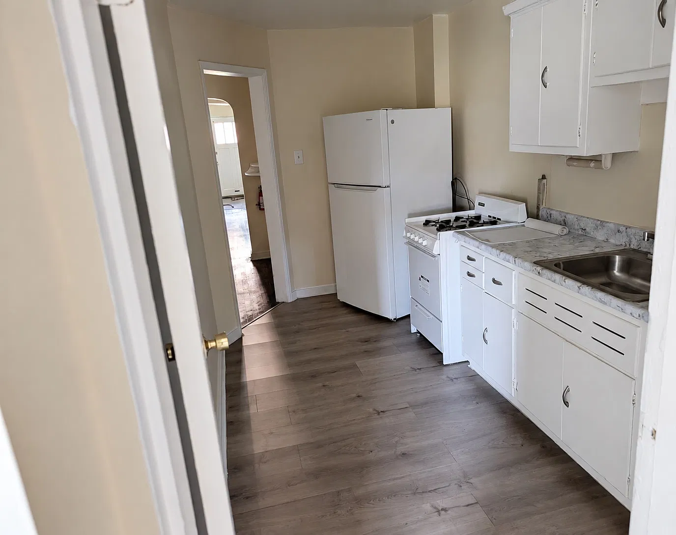 2 bed, 900 sqft, $1,250 — Photo 3