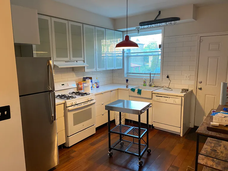 10748 S Champlain Ave — Photo 7