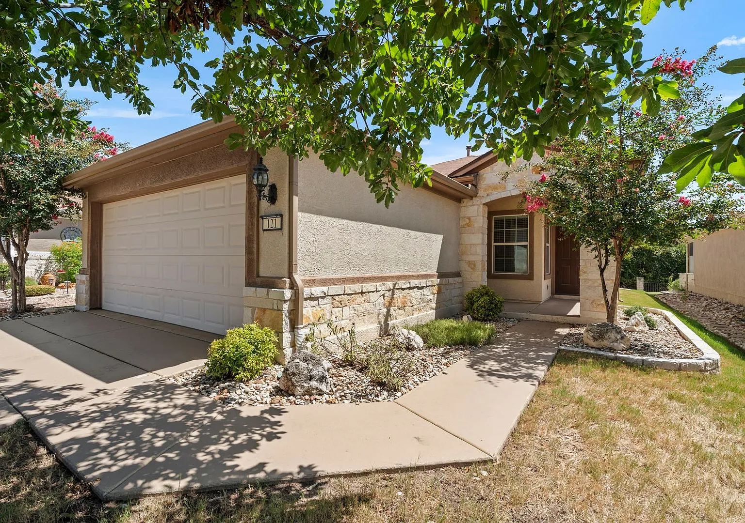 121 Huntsville Cv-Unfurnished Sun City Rental Home Available Now! — Photo 3