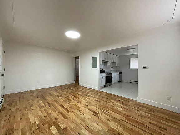 4th image of 752 N Vrain St #730