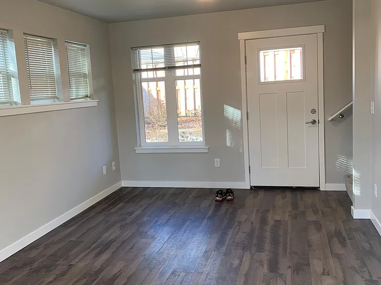 2803 Undine St — Photo 3