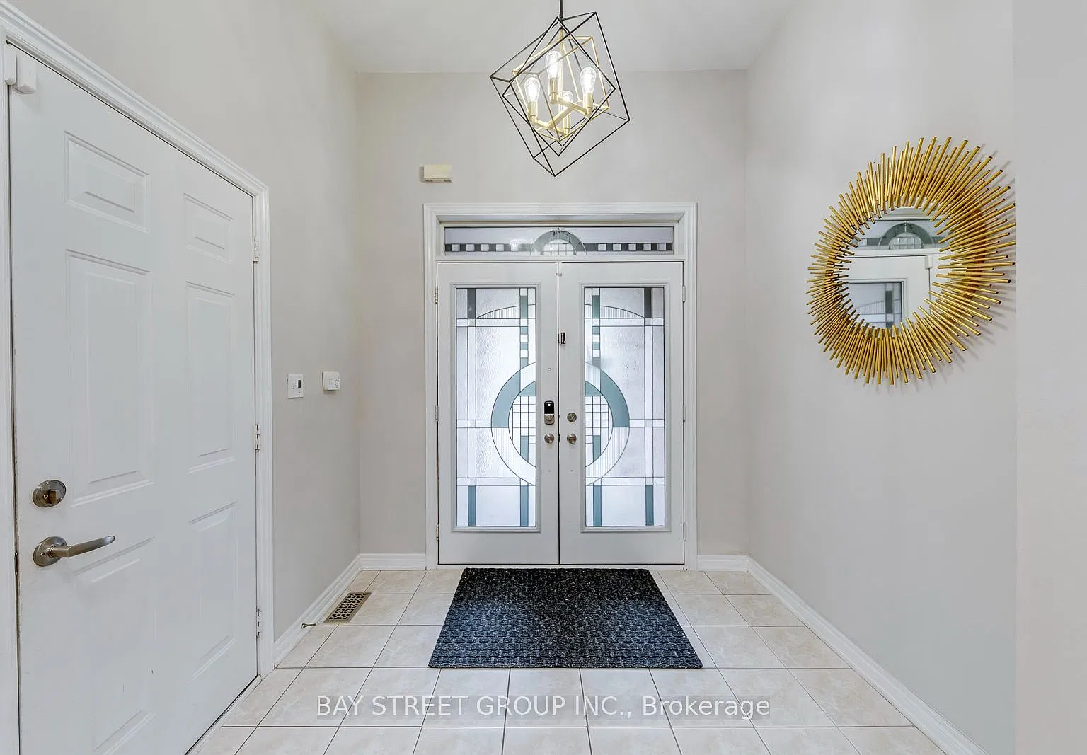3 bed, $4,350 — Photo 4