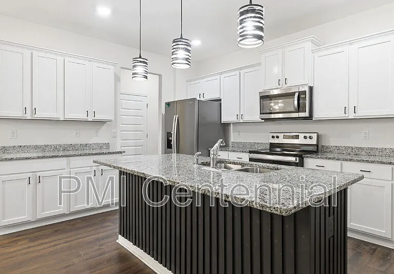 192 Hampton Cir — Photo 10