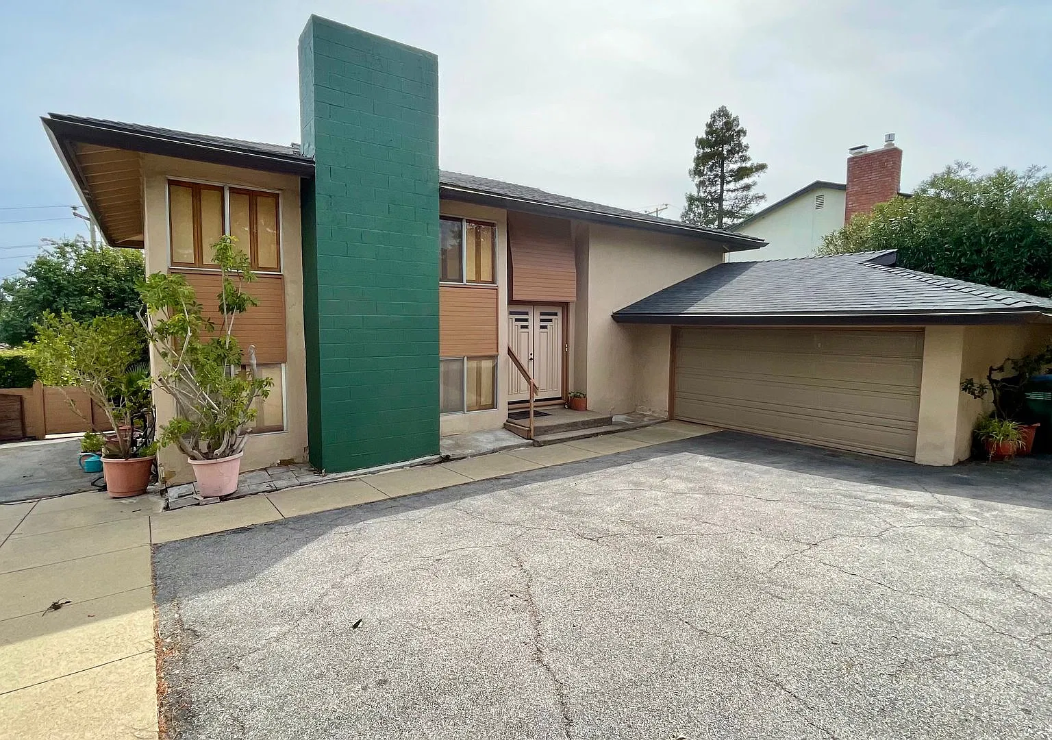 Split-Level 4 Bedroom House with Private Yard in the SLO Country Club — Photo 1