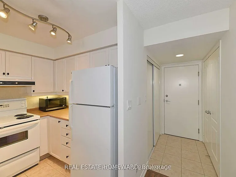1 Rean Dr #504 — Photo 7