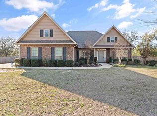 9121 Iron Gate Blvd, Milton, FL 32570