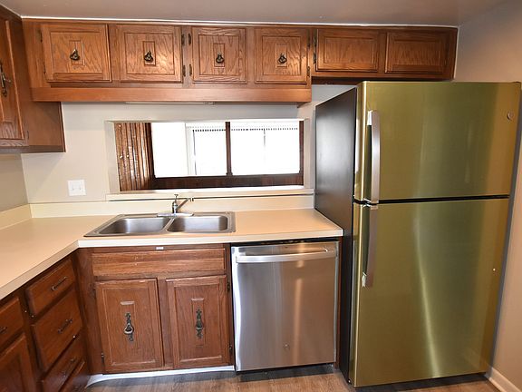 3rd image of 5407 Pine Creek Dr
