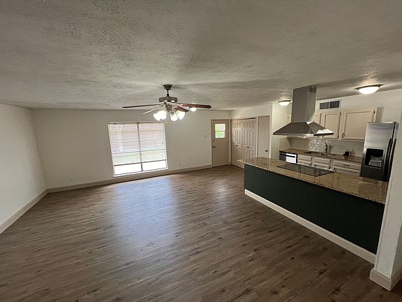 4th image of 5217 Gates Dr
