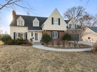 130 Ashley Rd, Hopkins, MN 55343