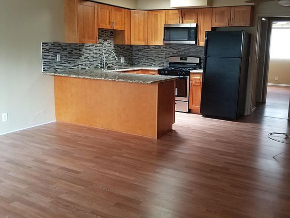 3rd image of 803 Edgewood St APT 5