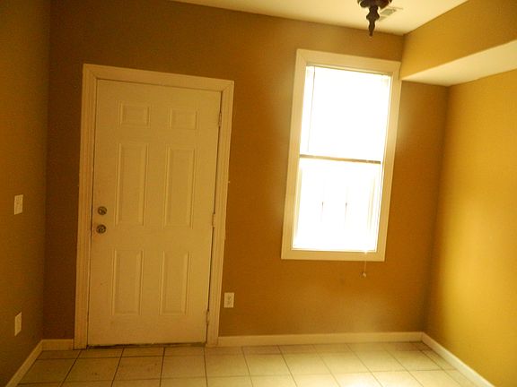 5th image of 528 S Dunlop St