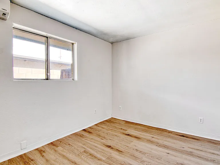 5657 E 28th St #5657 — Photo 15