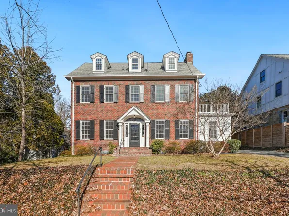 4615 Derussey Pkwy, Chevy Chase, MD 20815