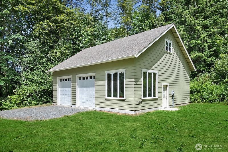 3rd image of 26428 SE 172 Street