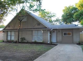 2325 Briarwood Ln, Carrollton, TX 75006