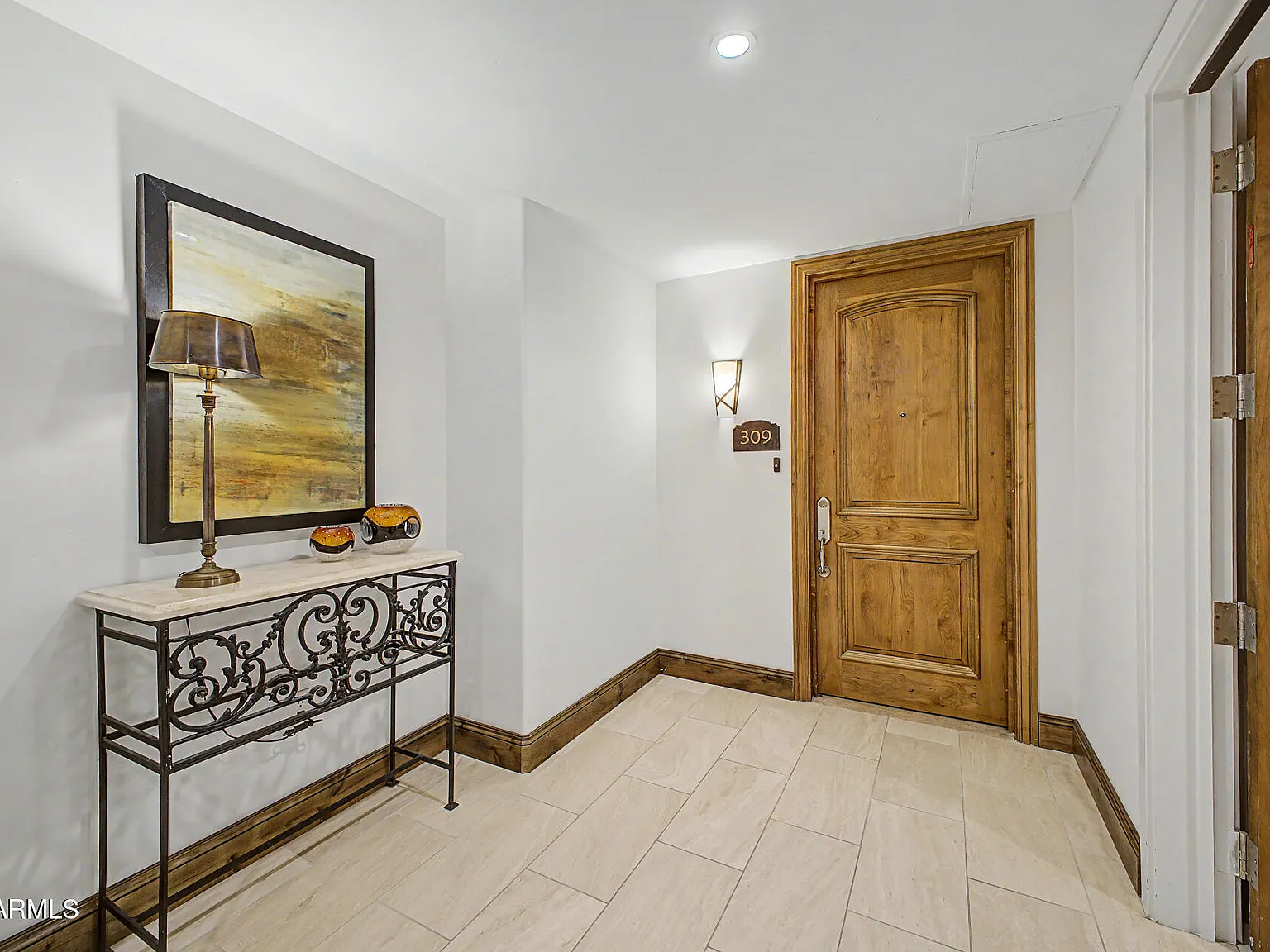 2 bed, 2.5 bath, 2070 sqft, $8,600 — Photo 4