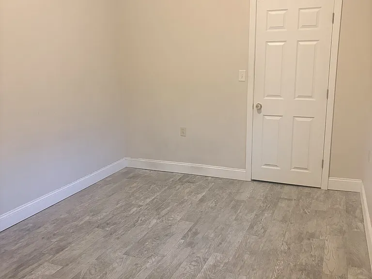 86 Maple St — Photo 19