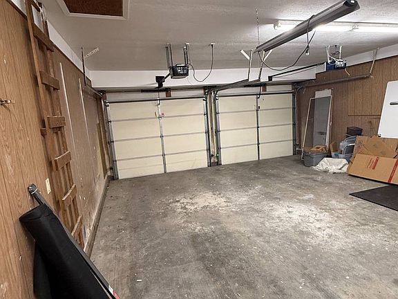 5th image of 1737 N Beaver St