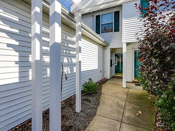 3rd image of 6707 Rosewood Ct