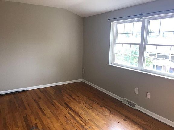 4th image of 1367 Bluff Ave #B