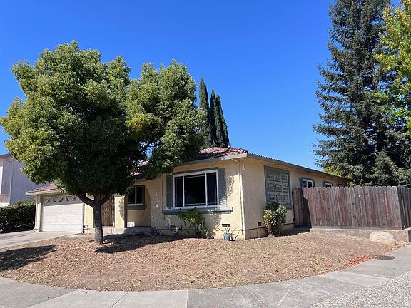 4th image of 279 Churchill Pl