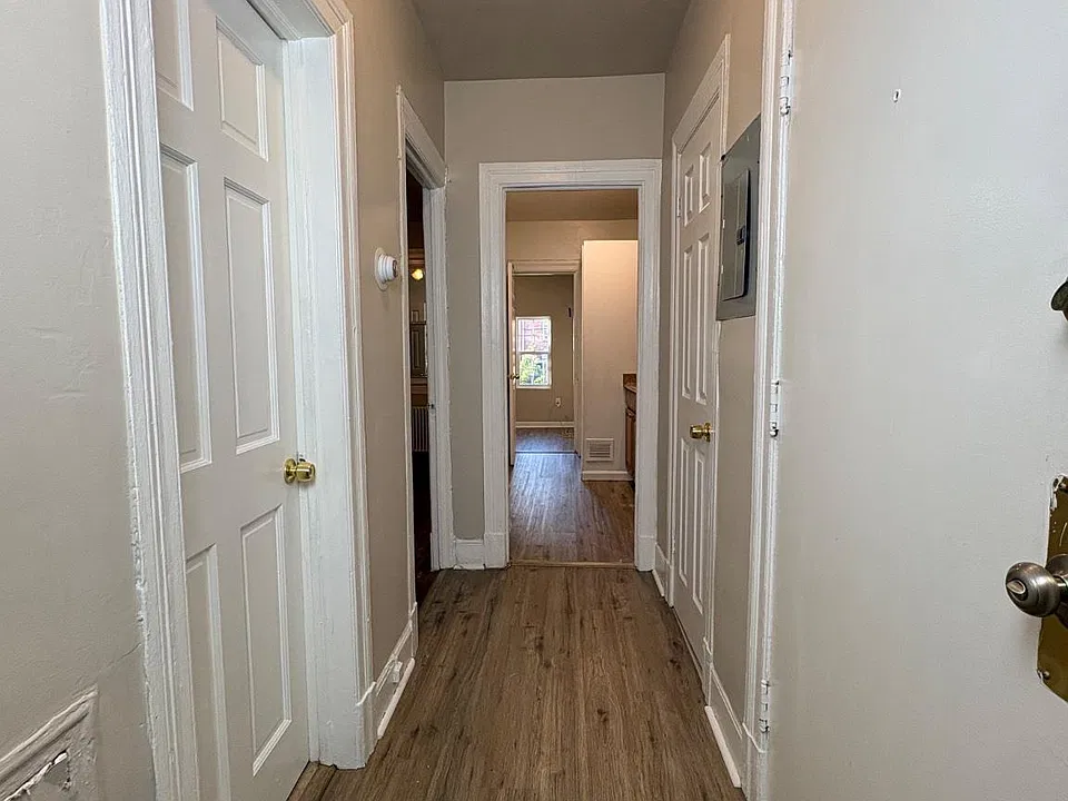 1218 Staples St NE #3