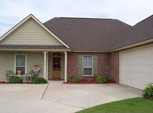 4072 Driftwood Dr, Zachary, LA 70791