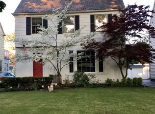 3694 Palmerston Rd, Shaker Heights, OH 44122