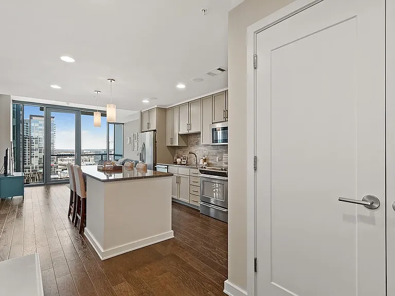 1212 Laurel St #1206 — Photo 16
