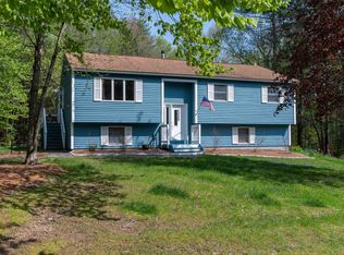 19 Rand Dr, Chester, NH 03036