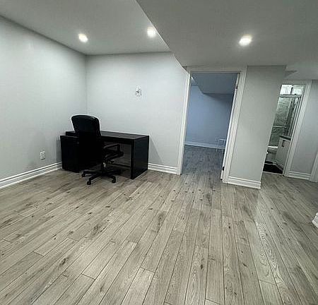 5th image of 14 Lampman Dr #Basement