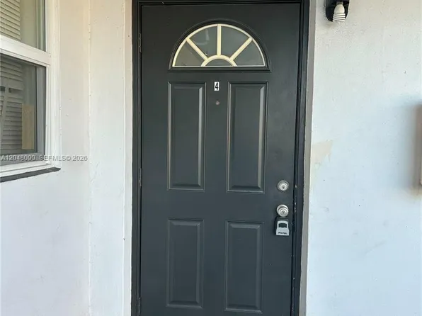 1119 NE 15th St APT 4, Fort Lauderdale, FL 33304